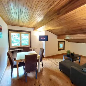  Appartement Mansardé Dans Maison Avec Jardin En Bord De Piste, Vue Montagne